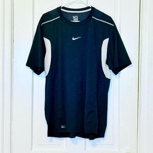 Nike Men's Black and White Short Sleeve Tee